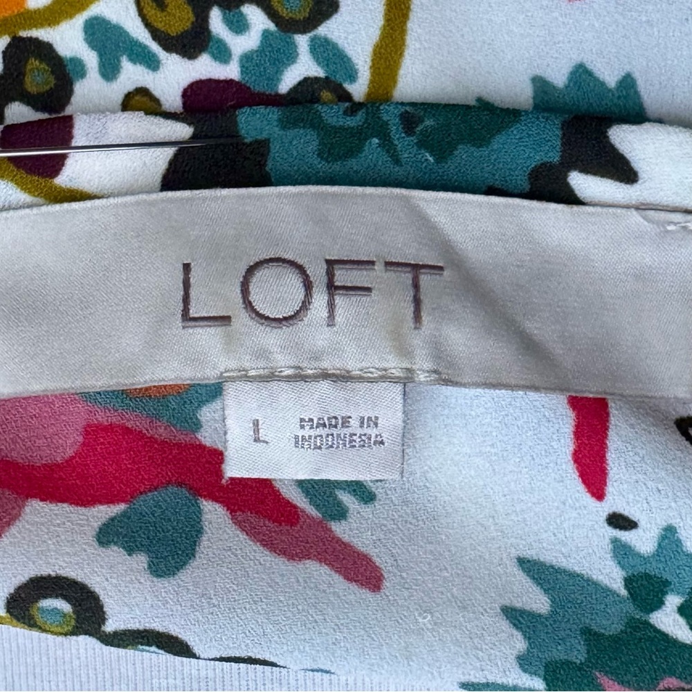 LOFT Vibrant Floral Print Blouse - Picture 8 of 10